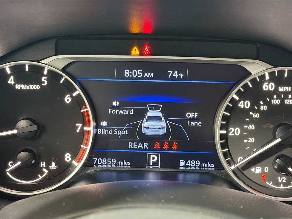 Used 2024 Nissan Altima 2.5 SV FWD image 14