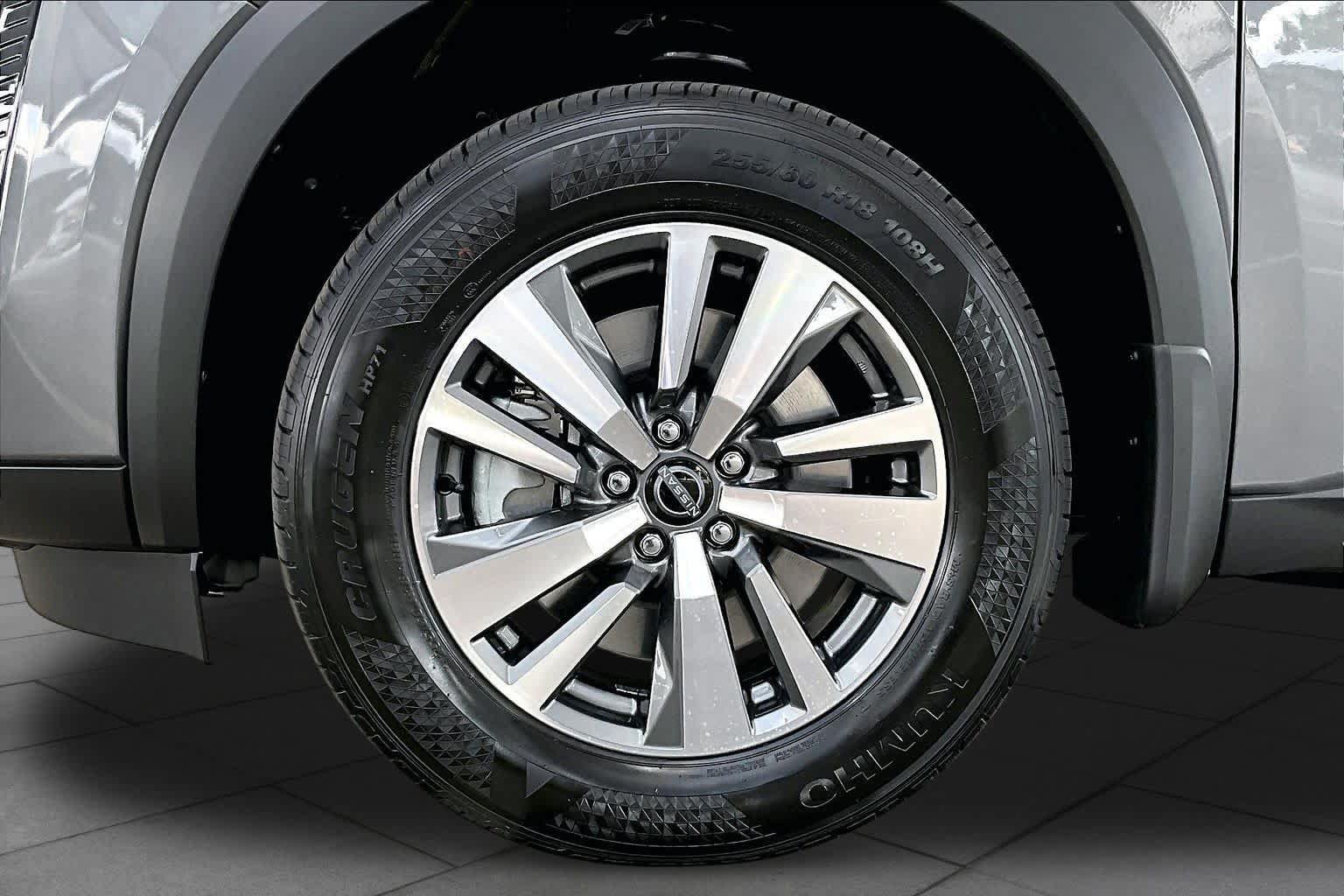New 2026 Nissan Pathfinder SL FWD image 11