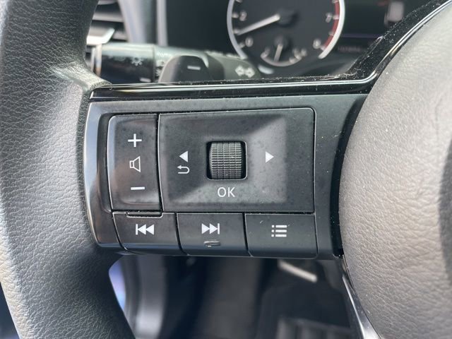 Used 2021 Nissan Rogue SV image 25