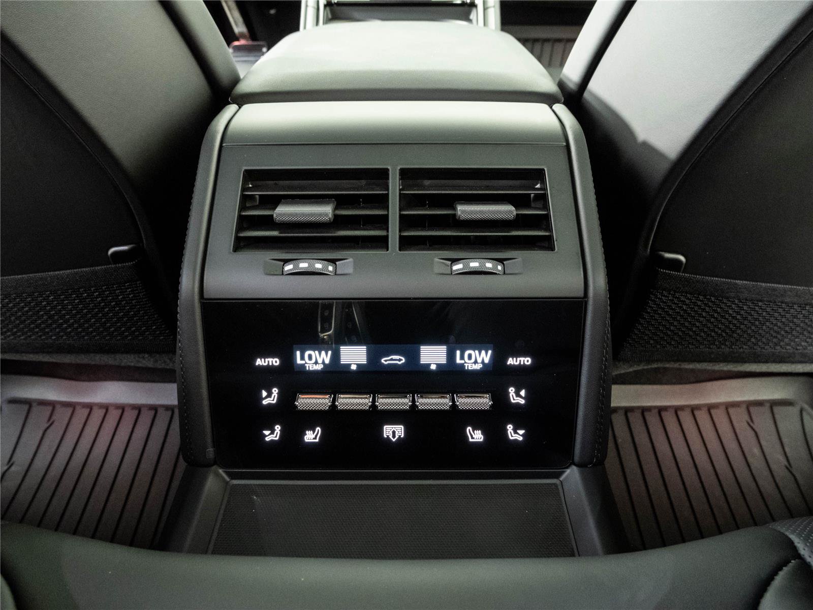 New 2026 Porsche Panamera image 21