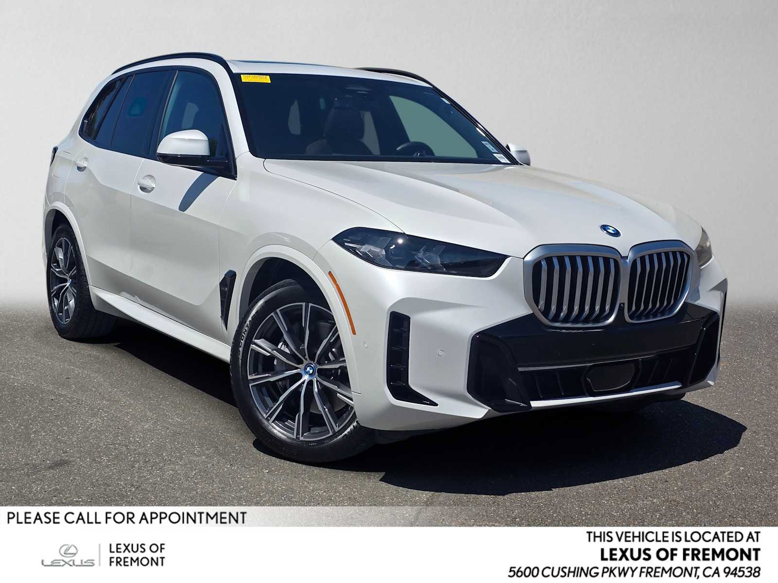 Used 2024 BMW X5 xDrive50e w/ M Sport Package AWD/4WD image 1