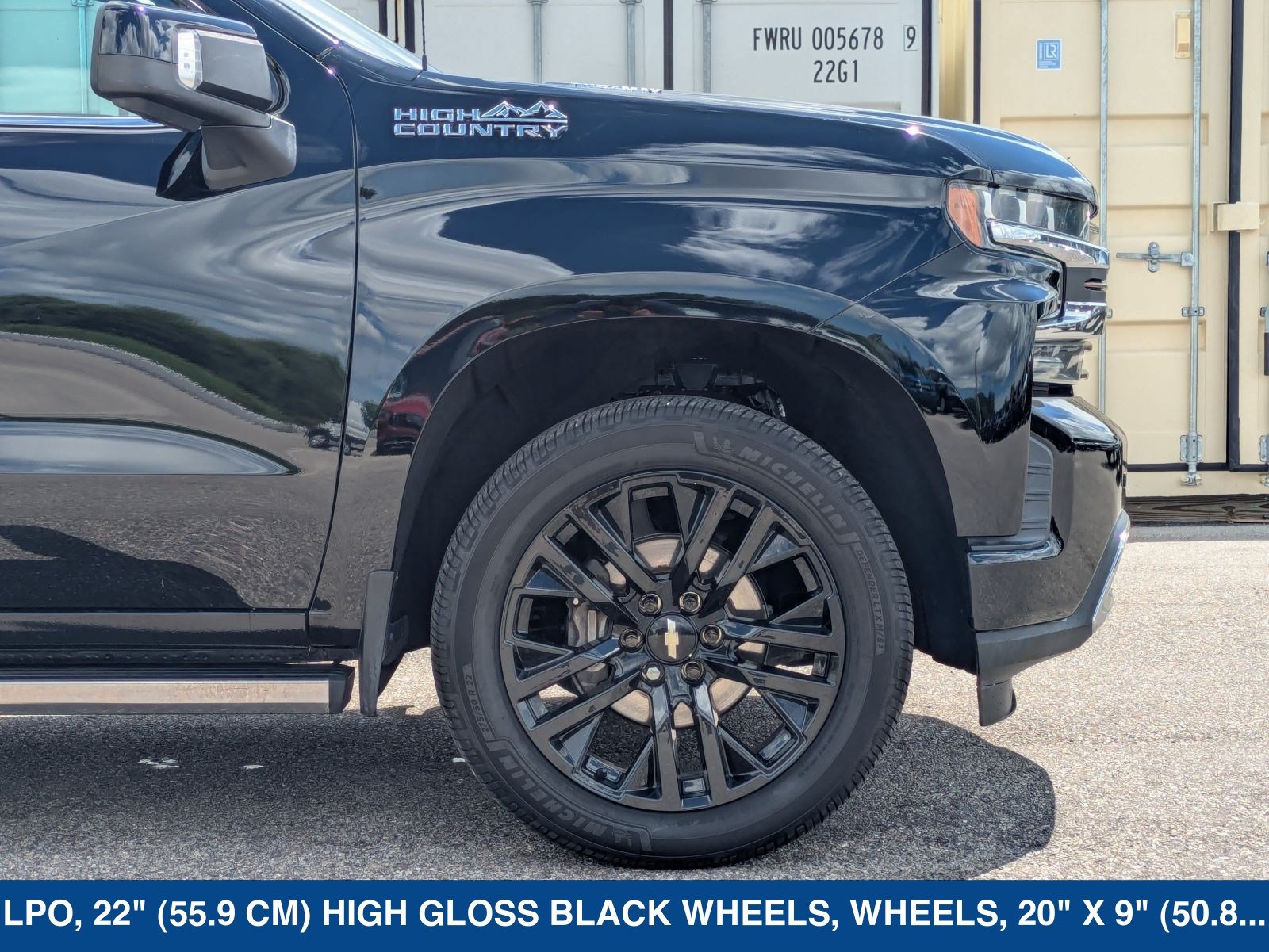Used 2020 Chevrolet Silverado 1500 High Country w/ Technology Package AWD/4WD image 12