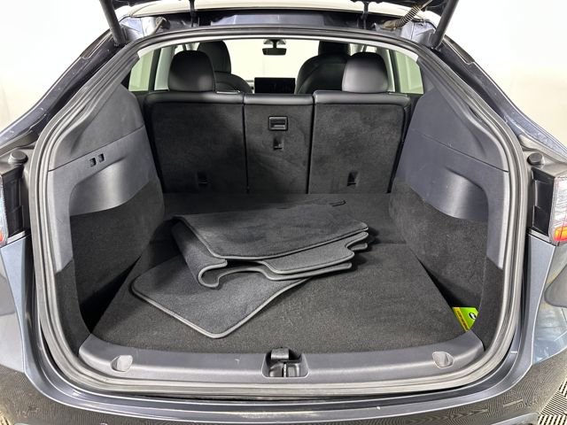 Used 2020 Tesla Model Y Long Range image 25
