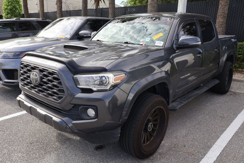 Used 2020 Toyota Tacoma TRD Sport w/ Technology Package RWD image 2