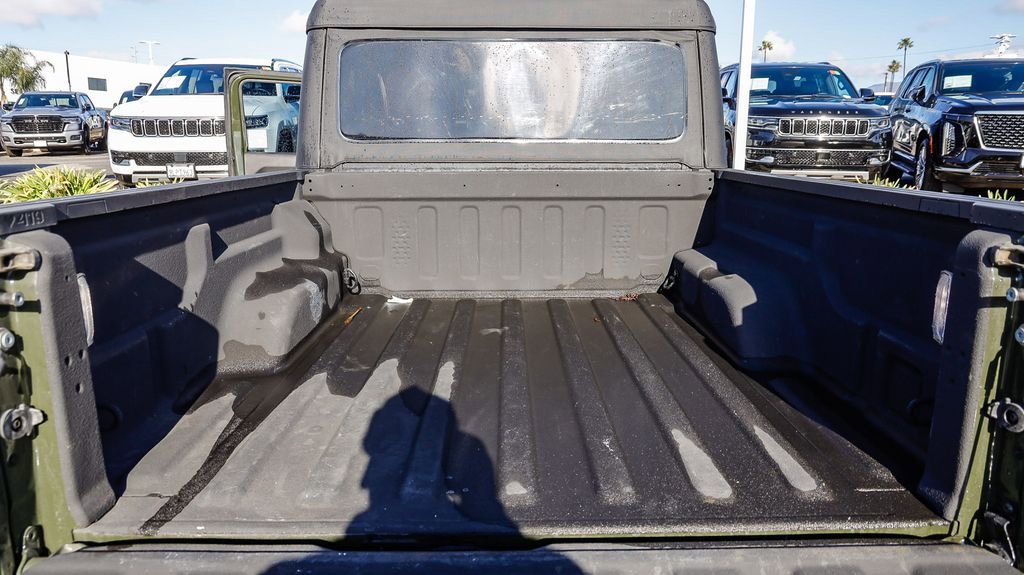 Certified 2022 Jeep Gladiator Overland w/ Trailer Tow Package image 27