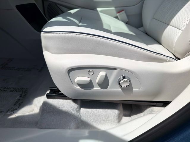 New 2026 Buick Enclave Avenir w/ Super Cruise Package FWD image 19