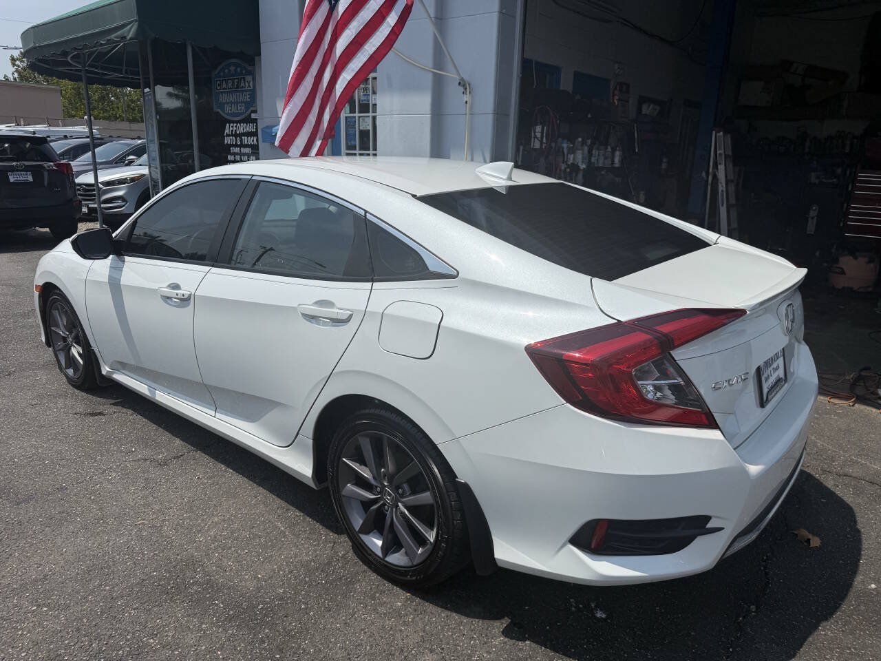 Used 2020 Honda Civic EX-L image 6