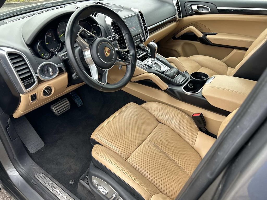 Used 2018 Porsche Cayenne S w/ Premium Package Plus image 16
