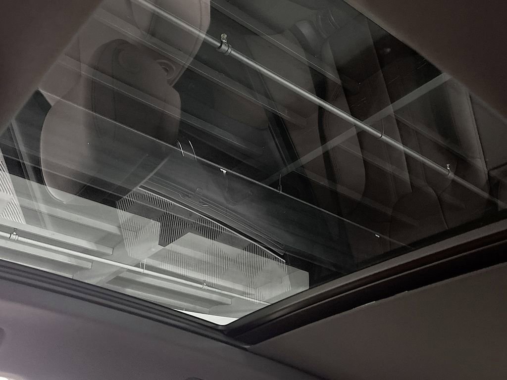 Used 2023 Audi Q5 e Prestige w/ Prestige Package image 19