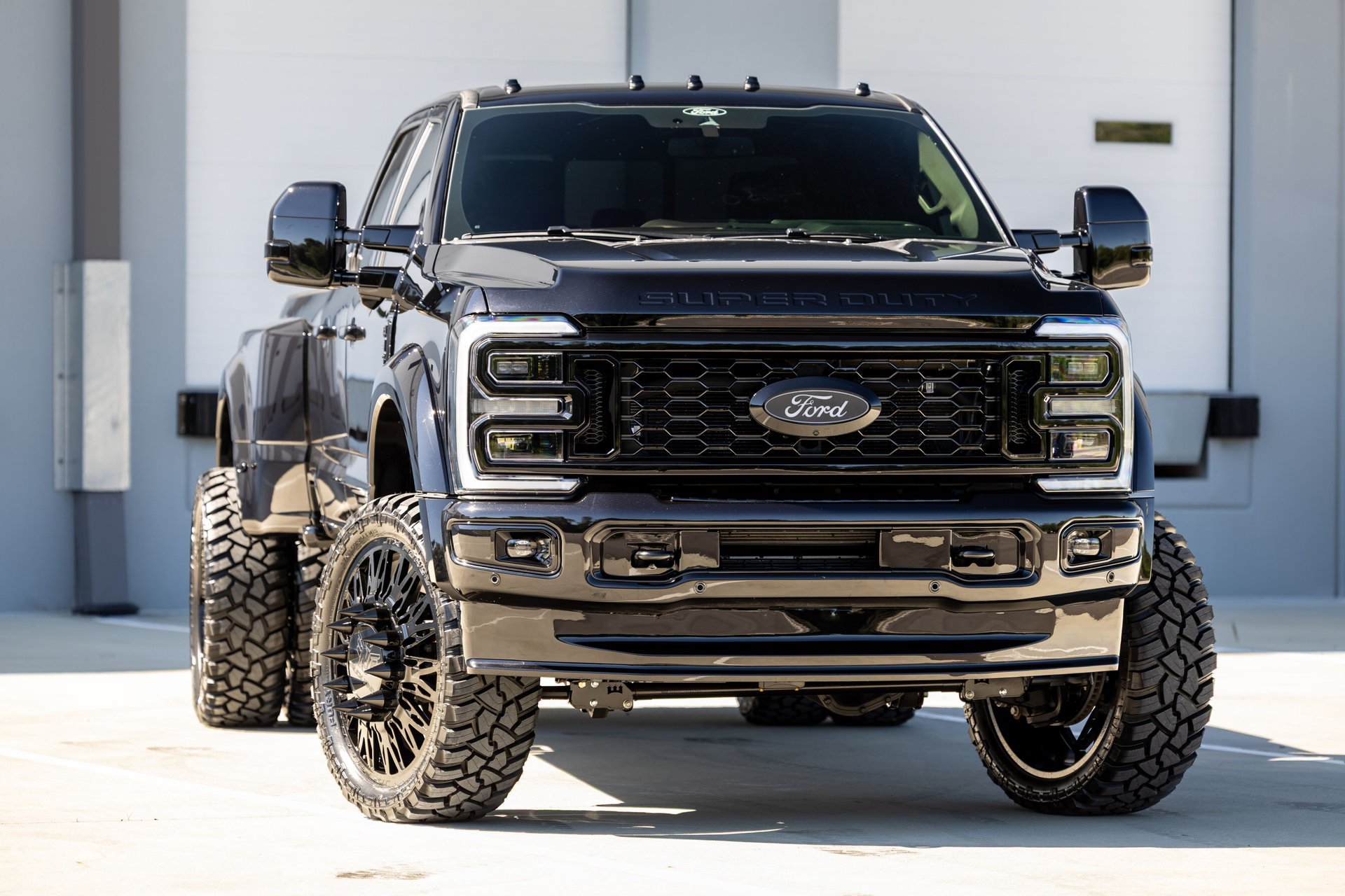 Used 2025 Ford F450 Platinum AWD/4WD image 2