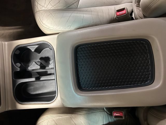 Used 2005 GMC Yukon SLT w/ SLT Preferred Equipment Group AWD/4WD image 37