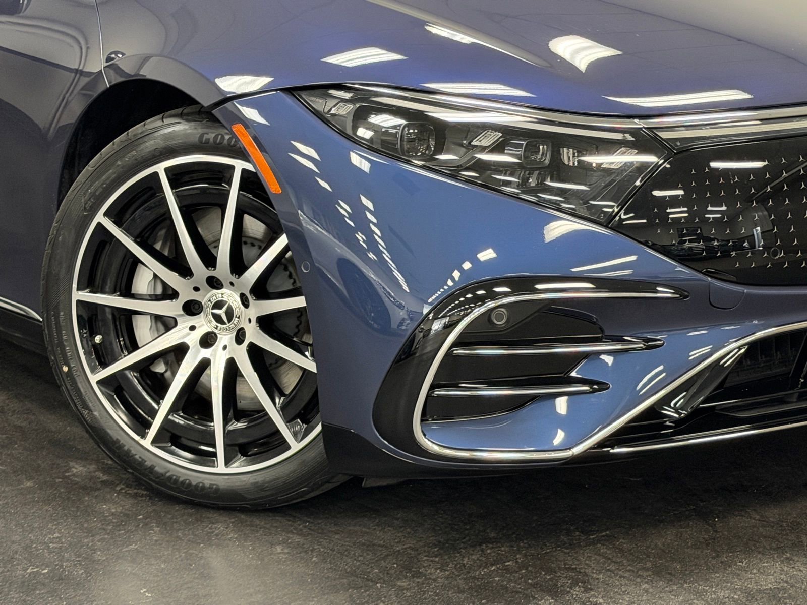 Certified 2023 Mercedes-Benz EQS 580 4MATIC Sedan image 4