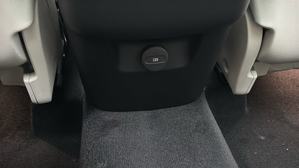 New 2026 Volvo XC90 B6 Ultra image 10