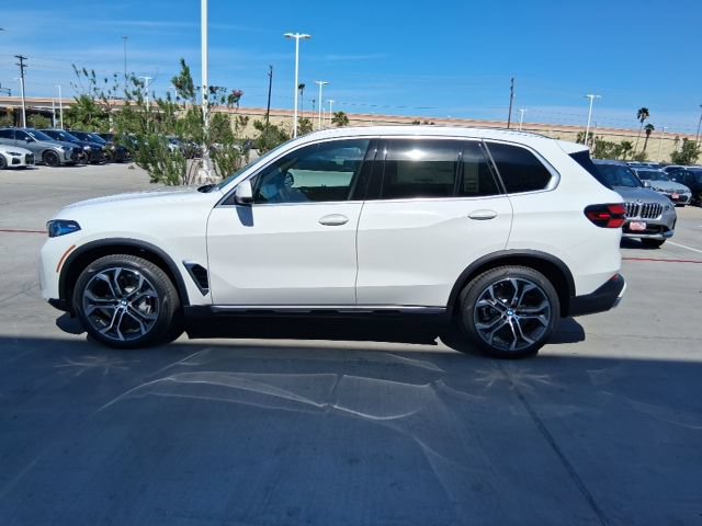 New 2026 BMW X5 sDrive40i w/ Premium Package RWD image 2