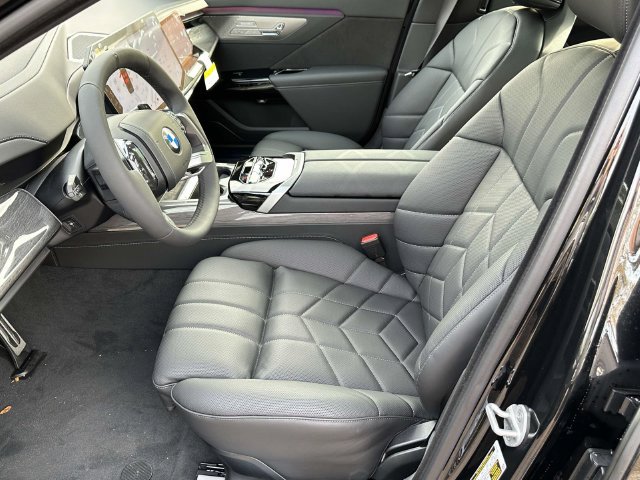 New 2027 BMW 740i xDrive w/ Executive Package AWD/4WD image 14