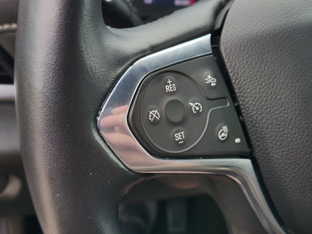 Used 2022 Chevrolet Traverse LT w/ LT Premium Package image 32