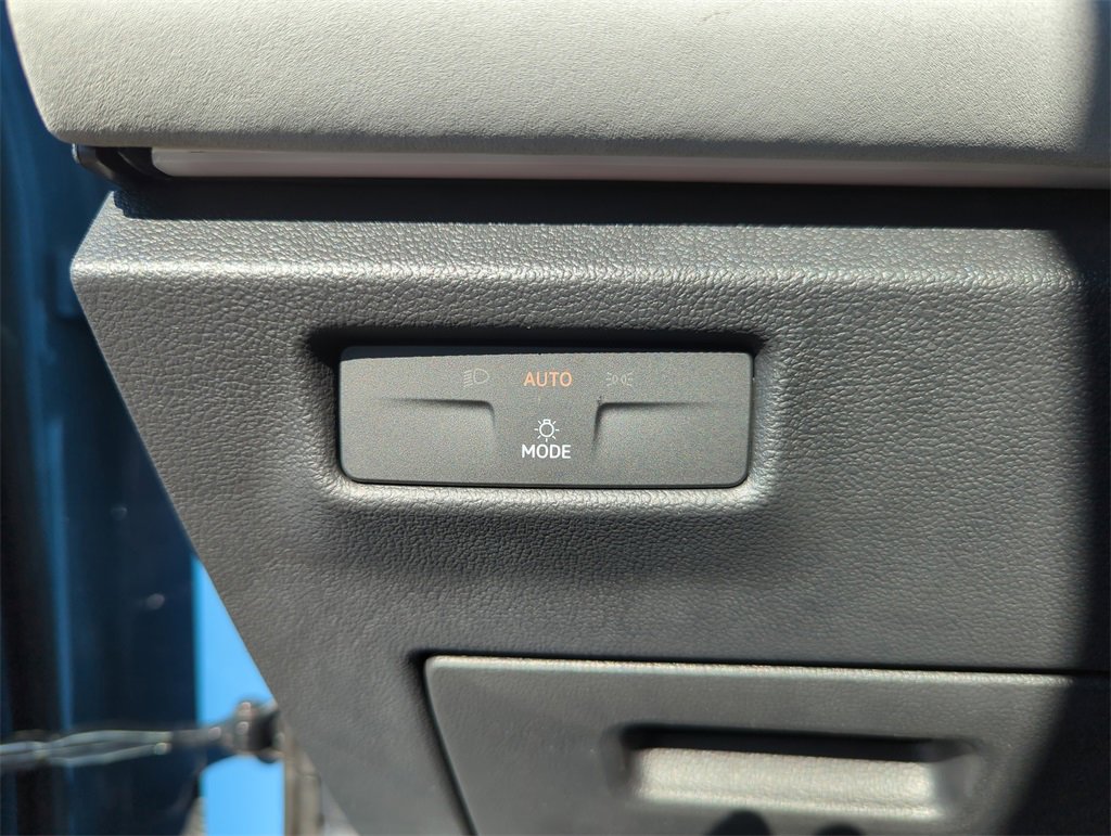 New 2026 Volkswagen Tiguan SE R-Line image 37