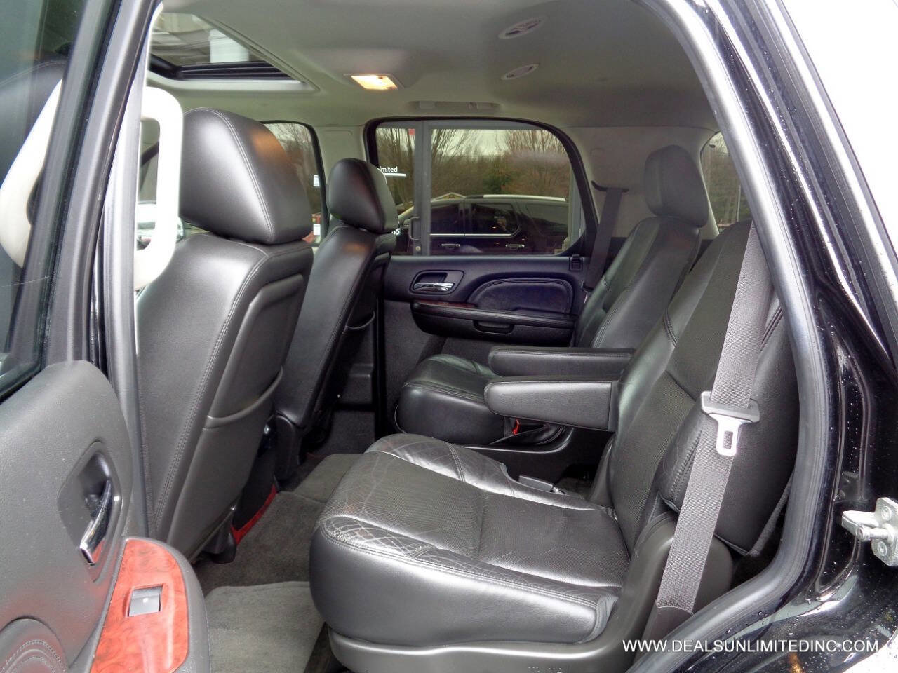 Used 2012 Cadillac Escalade Luxury image 20