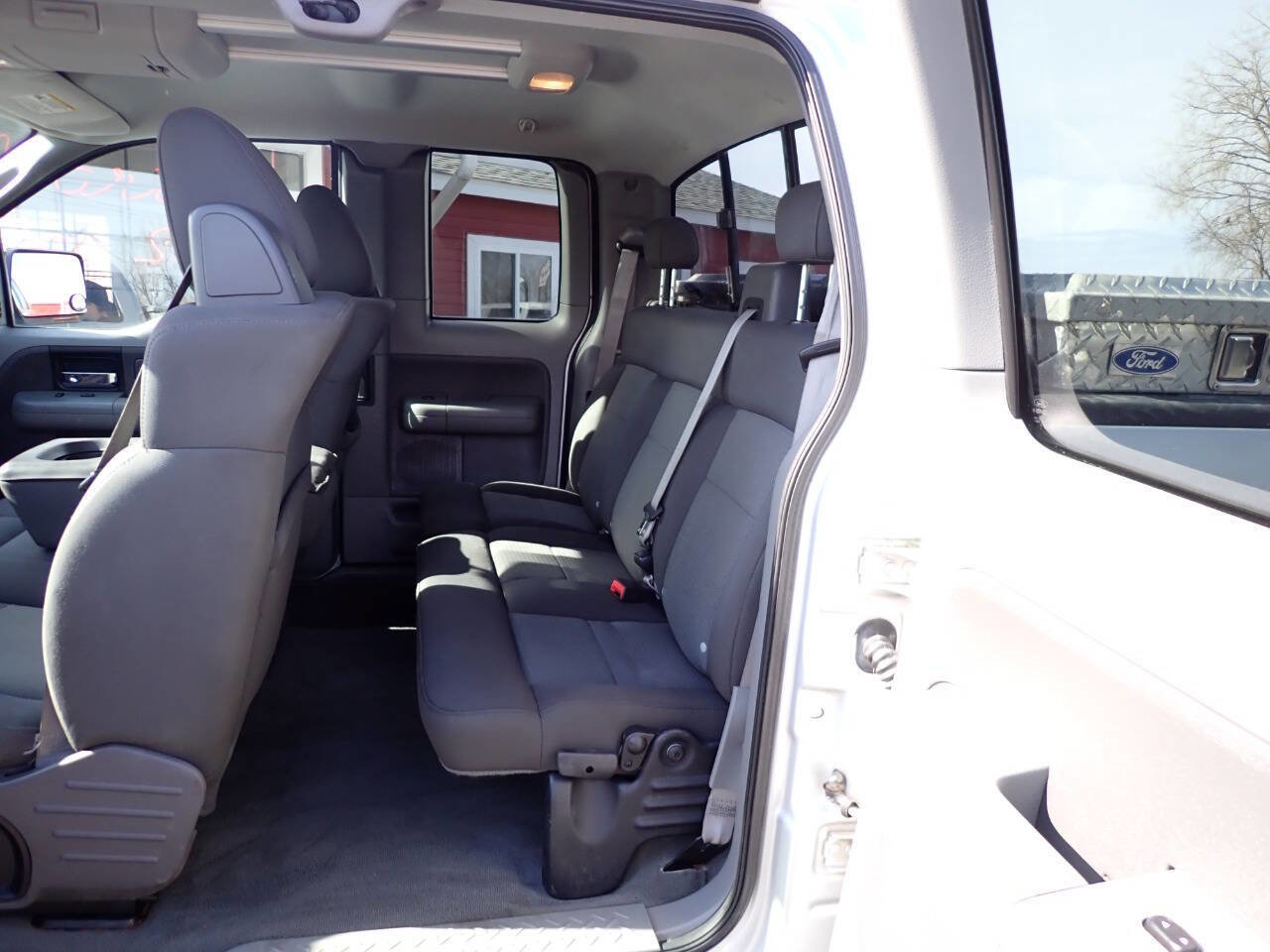 Used 2004 Ford F150 XLT image 8