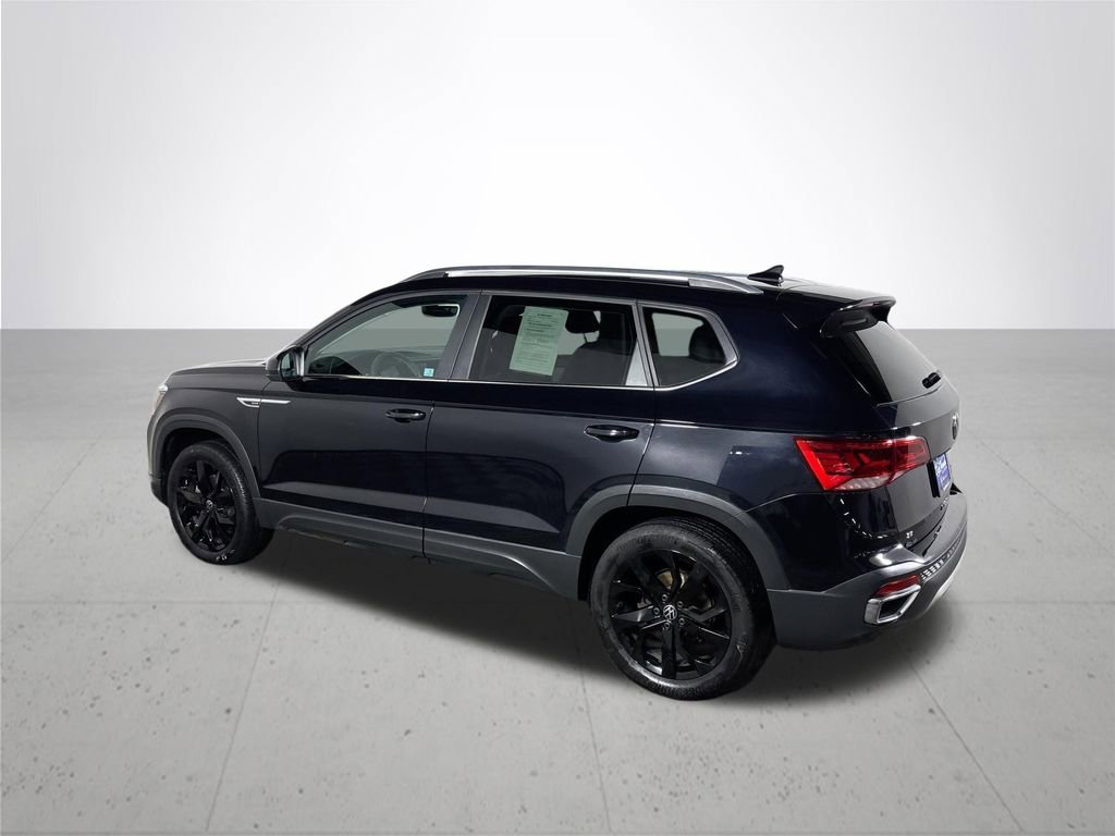 Used 2023 Volkswagen Taos SE w/ Panoramic Sunroof Package image 8