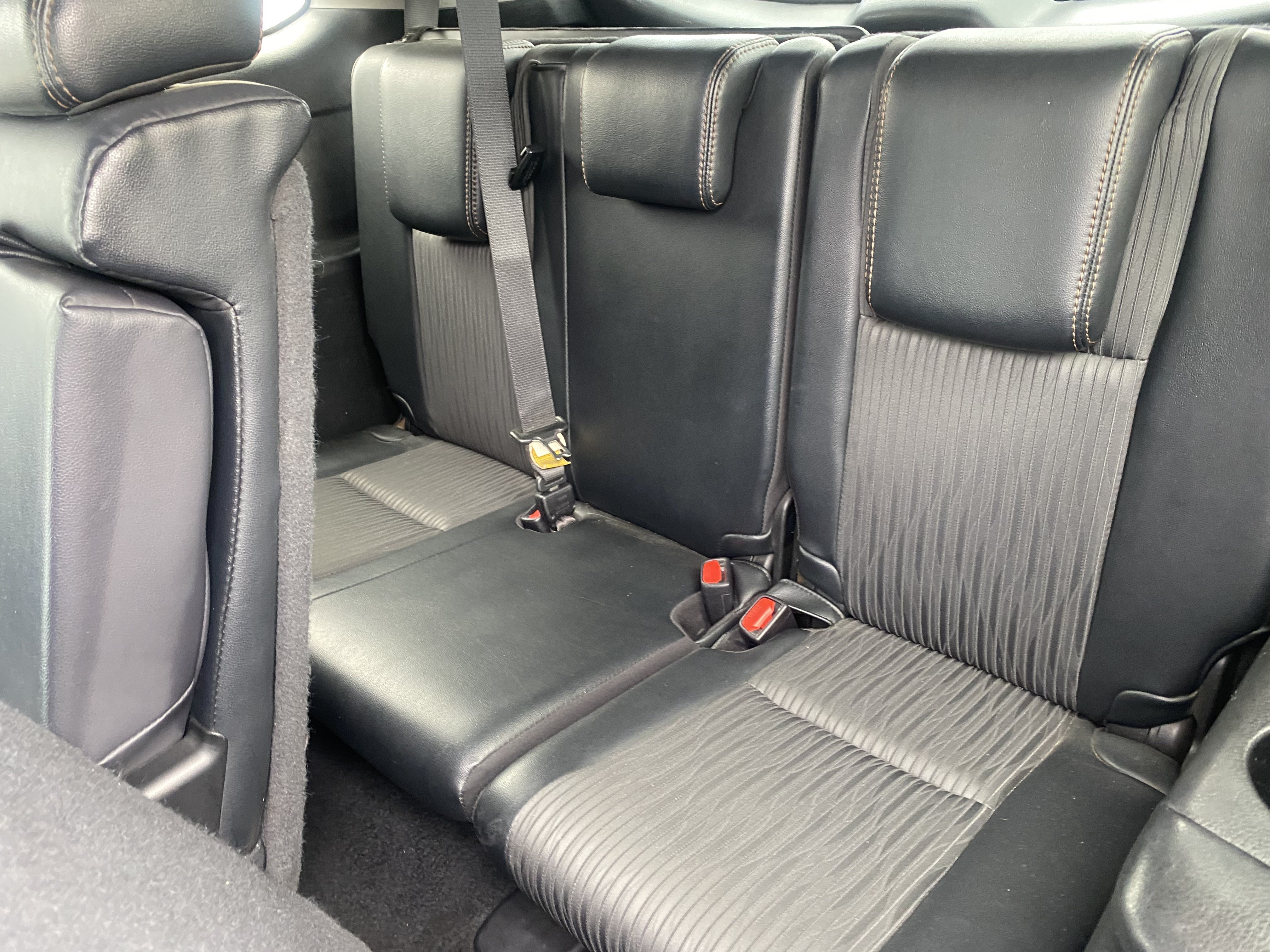 Used 2018 Toyota Highlander Plus FWD image 14