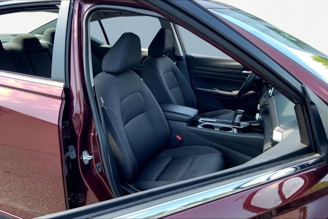 Used 2024 Nissan Altima 2.5 SV image 19