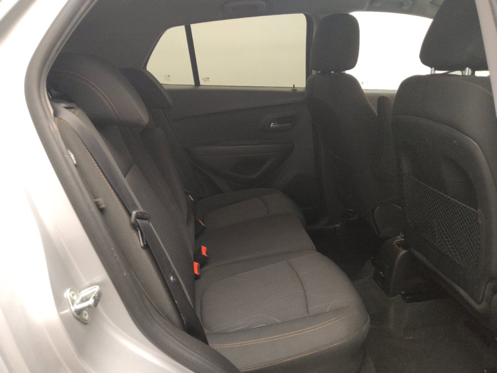 Used 2017 Chevrolet Trax LT FWD image 19