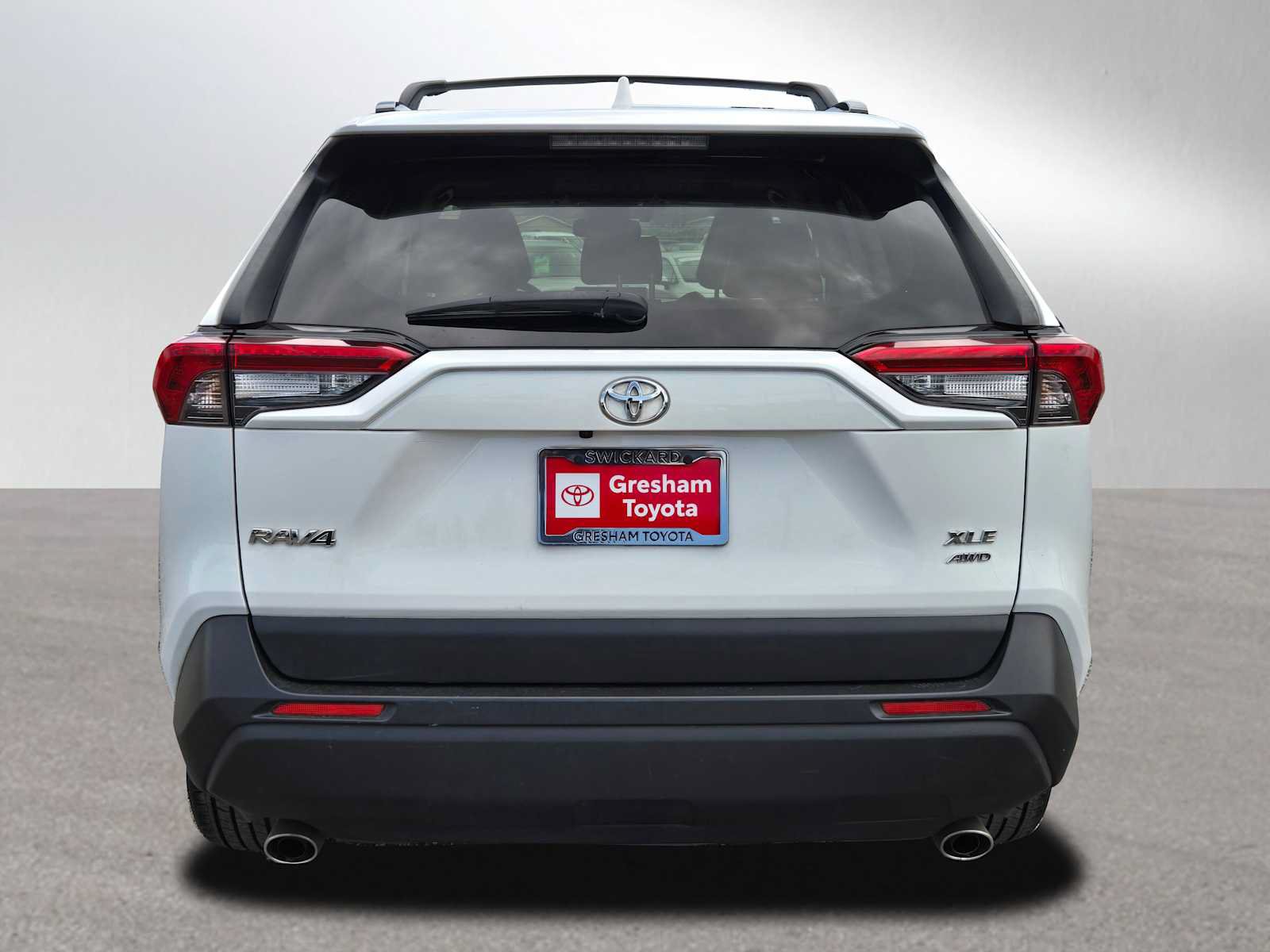Used 2020 Toyota RAV4 XLE Premium AWD/4WD image 5