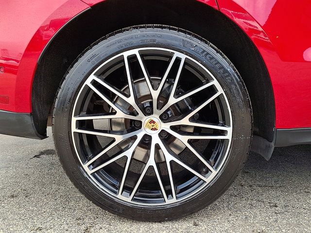 Certified 2023 Porsche Macan Turbo image 13