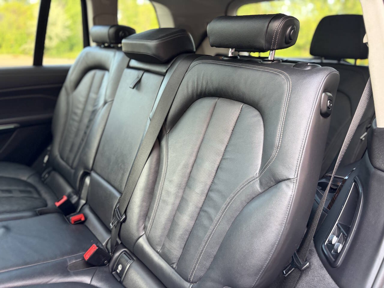 Used 2019 BMW X7 xDrive40i w/ Premium Package AWD/4WD image 22