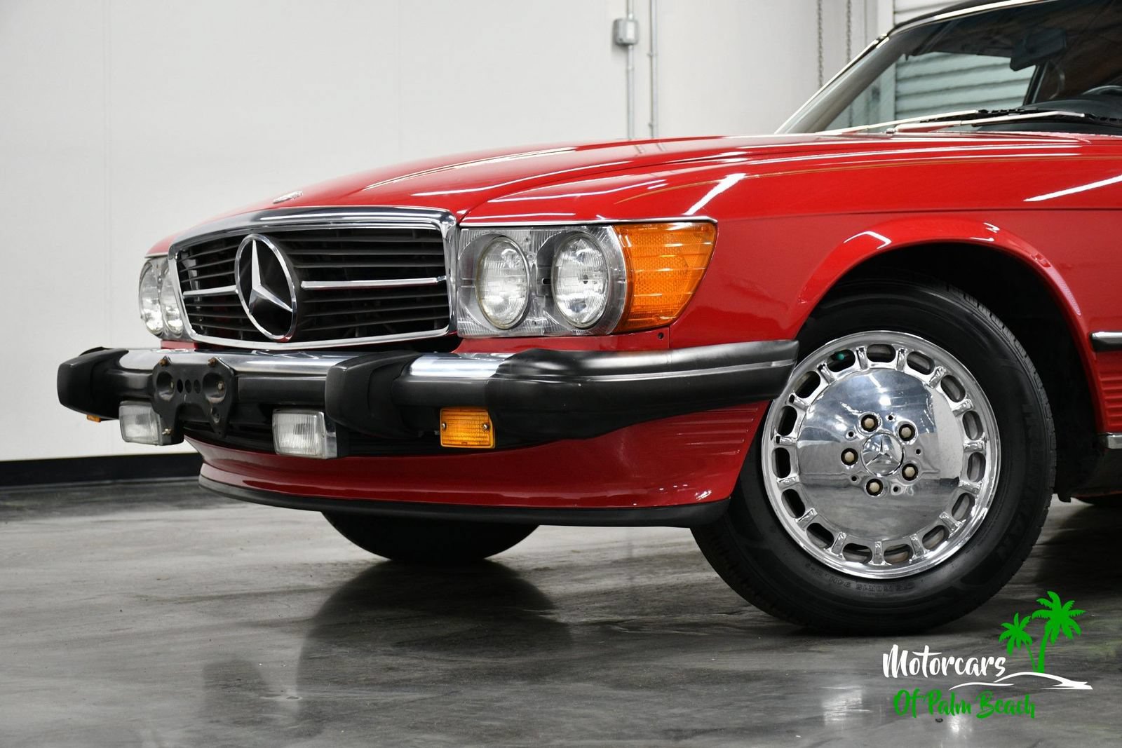 Used 1987 Mercedes-Benz 560 SL image 4