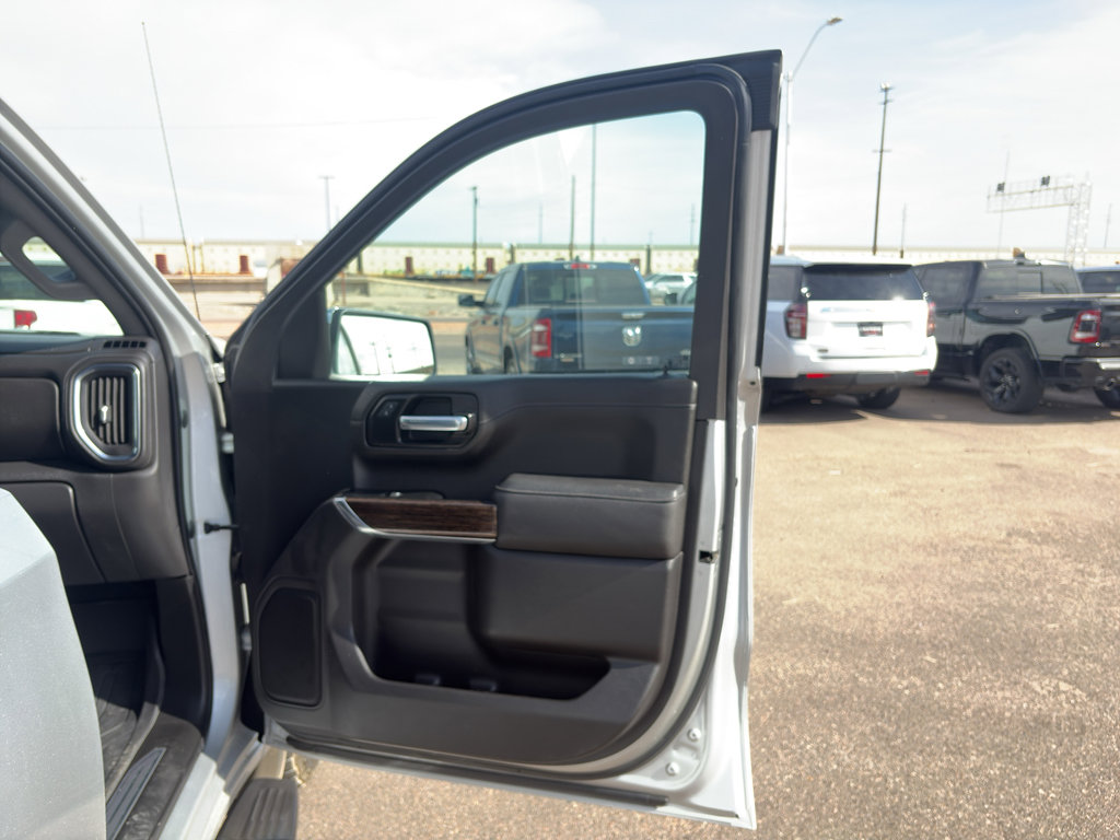 Used 2022 GMC Sierra 1500 SLE image 17