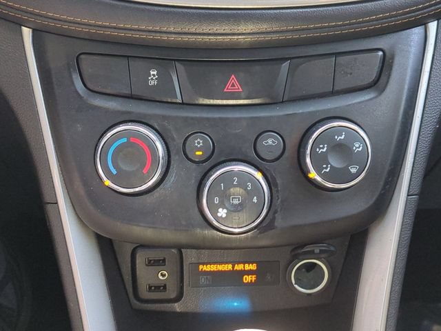 Used 2018 Chevrolet Trax LT w/ LT Convenience Package FWD image 18