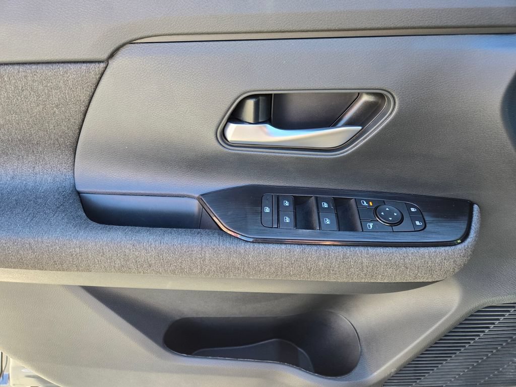 Certified 2026 Nissan Kicks SV w/ Cold Weather Package FWD image 21