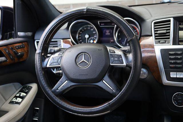 Used 2015 Mercedes-Benz GL 550 4MATIC image 34