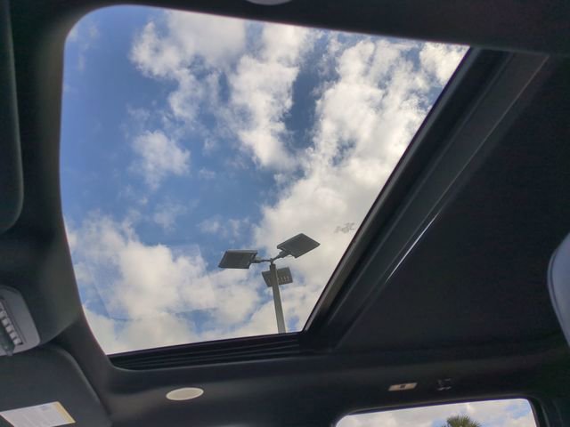 Used 2023 Ford F150 Raptor w/ Raptor Carbon Fibre Package image 22