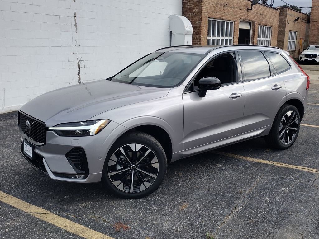 New 2026 Volvo XC60 B5 Plus w/ Protection Package Premier image 2