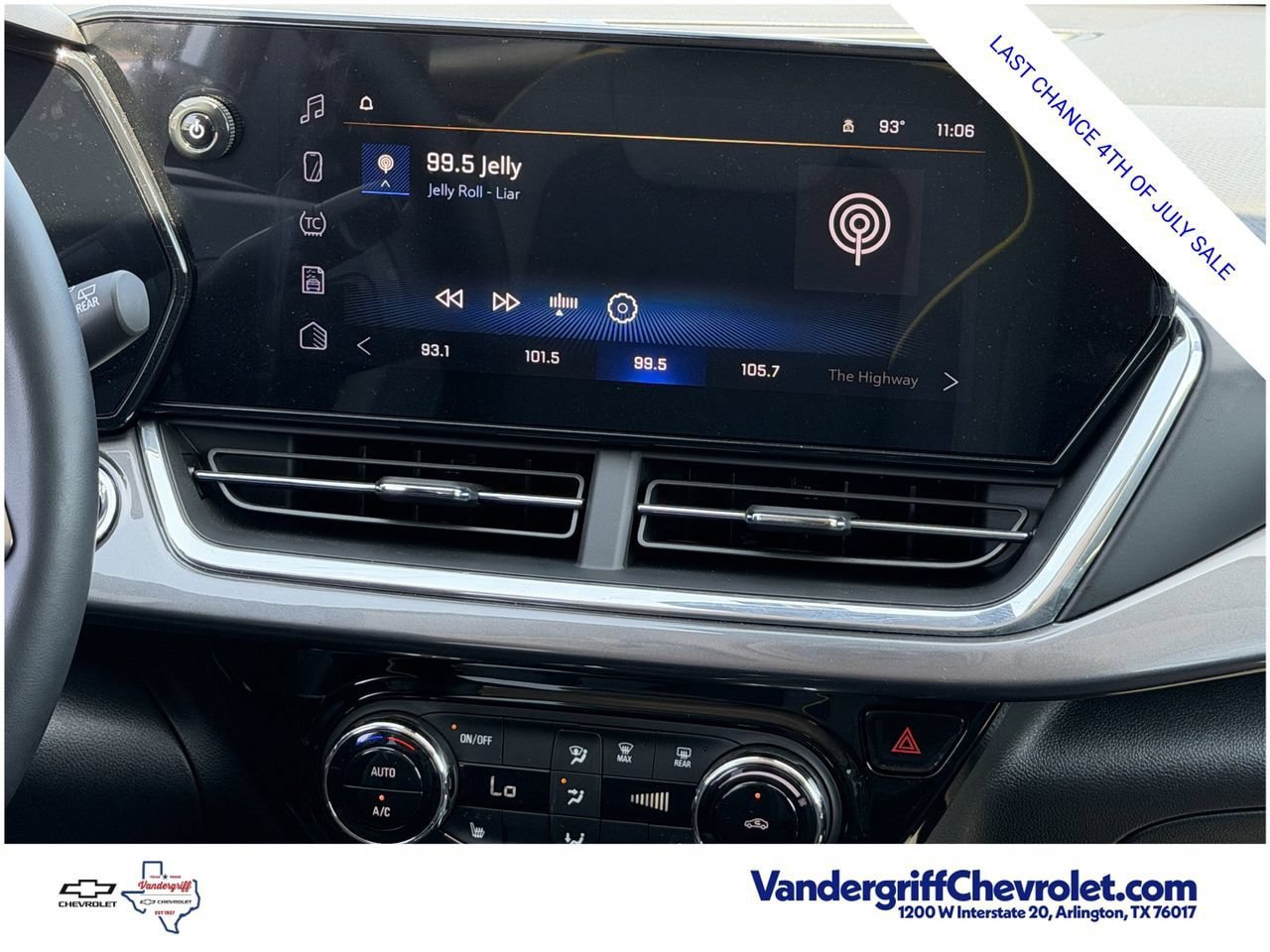 Used 2026 Chevrolet Trax ACTIV w/ Driver Confidence Package FWD image 16