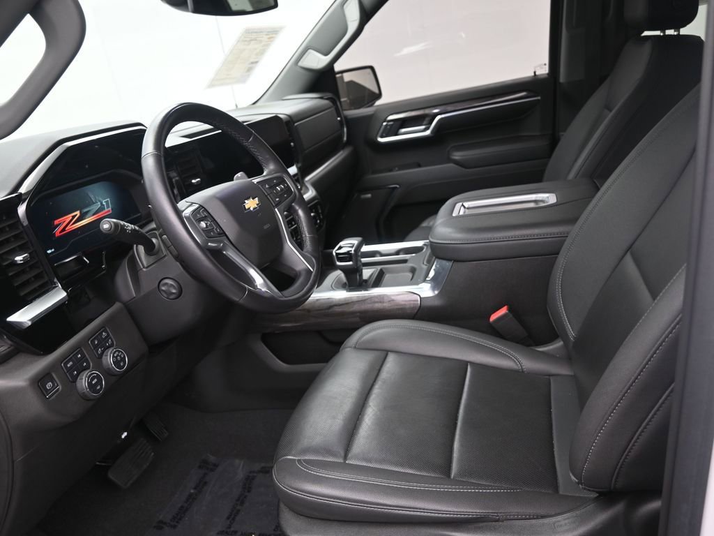 Used 2022 Chevrolet Silverado 1500 LTZ w/ Z71 Off-Road Package image 12