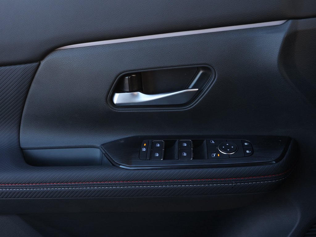 New 2026 Nissan Kicks SR FWD image 24