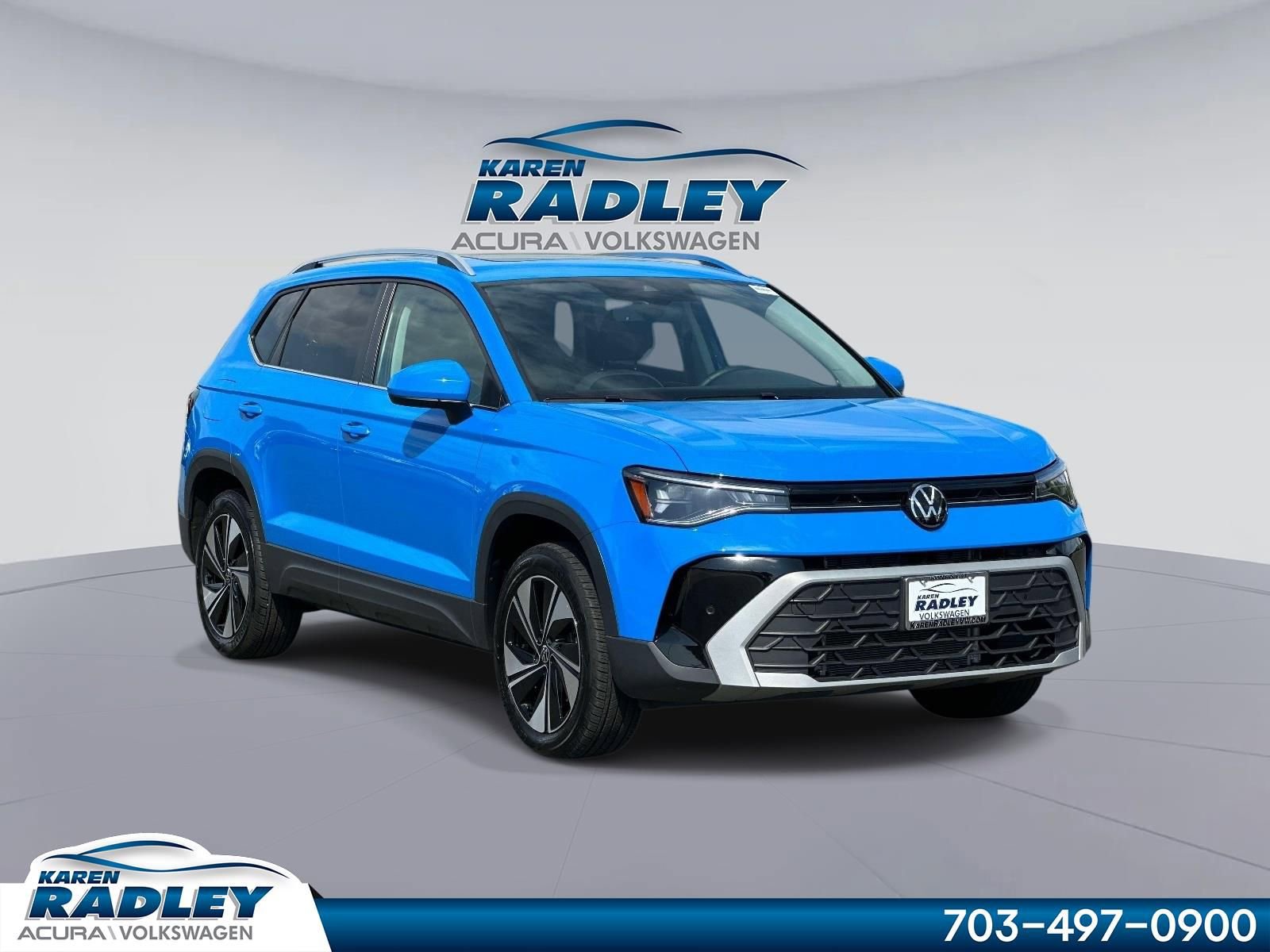 Used 2025 Volkswagen Taos SE AWD/4WD image 1