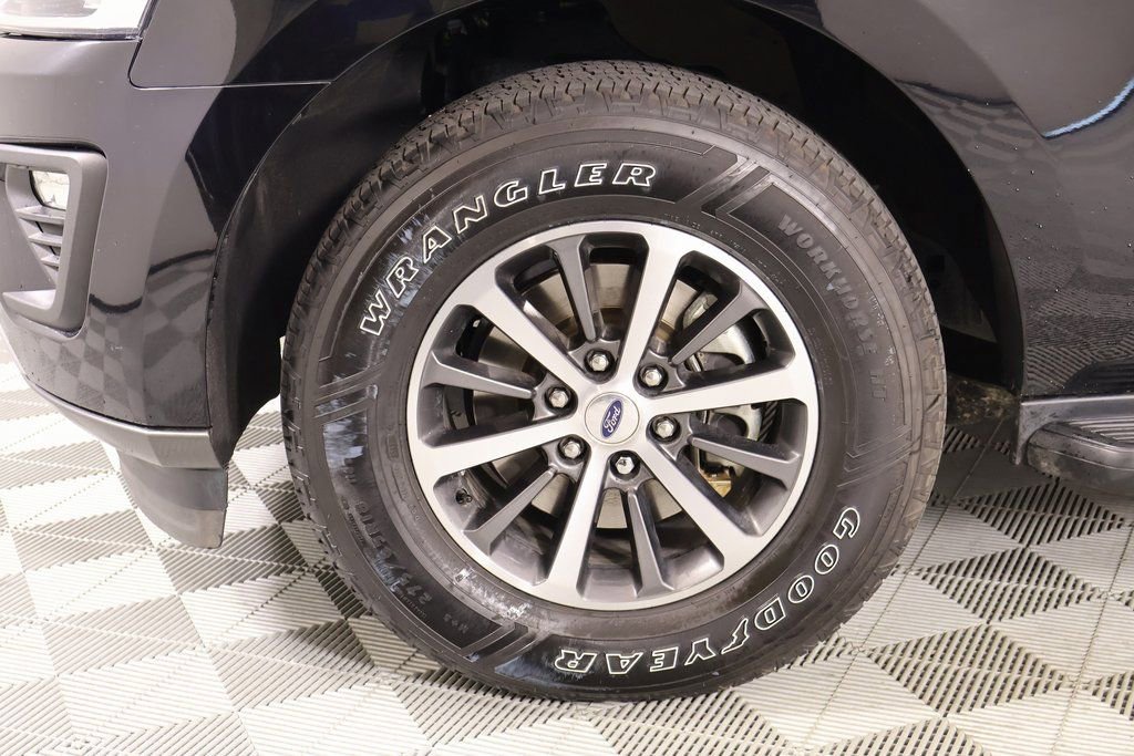 Used 2021 Ford Expedition XLT image 17