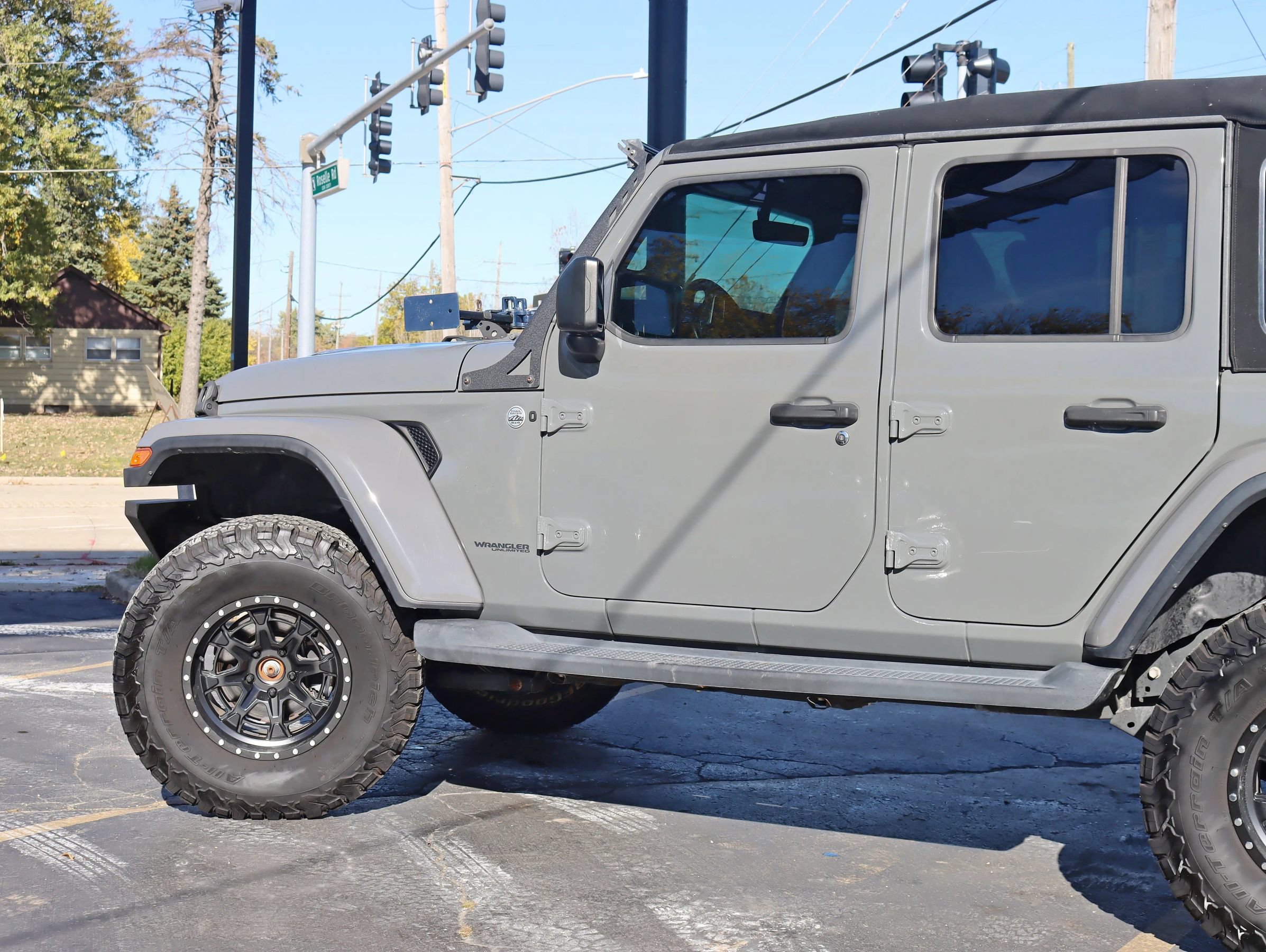 Used 2019 Jeep Wrangler Unlimited Sahara AWD/4WD image 14