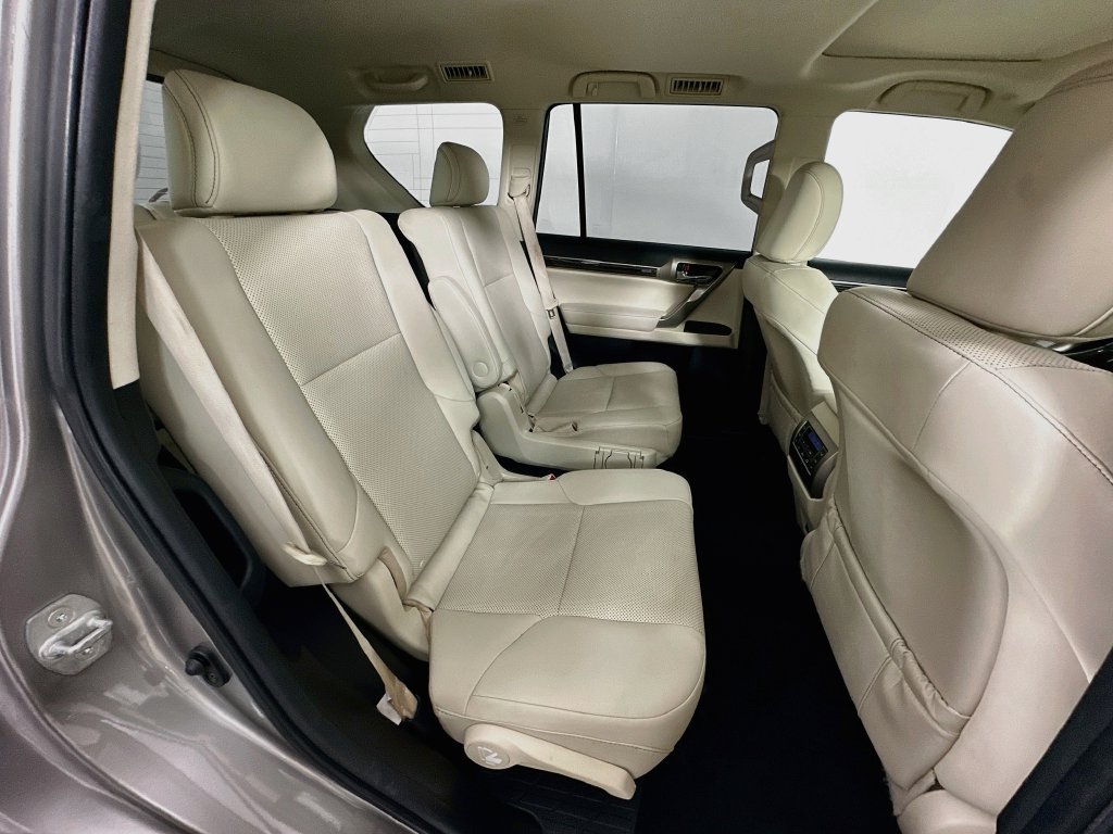 Used 2020 Lexus GX 460 Premium AWD/4WD image 29
