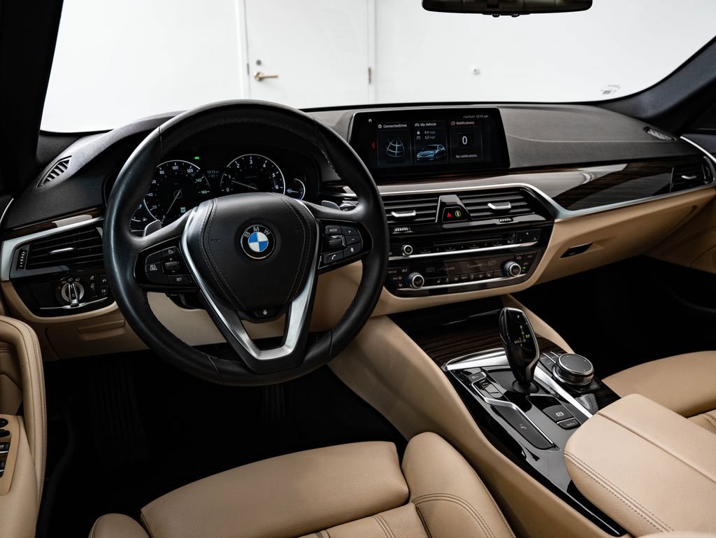 Used 2019 BMW 540i w/ Convenience Package RWD image 4