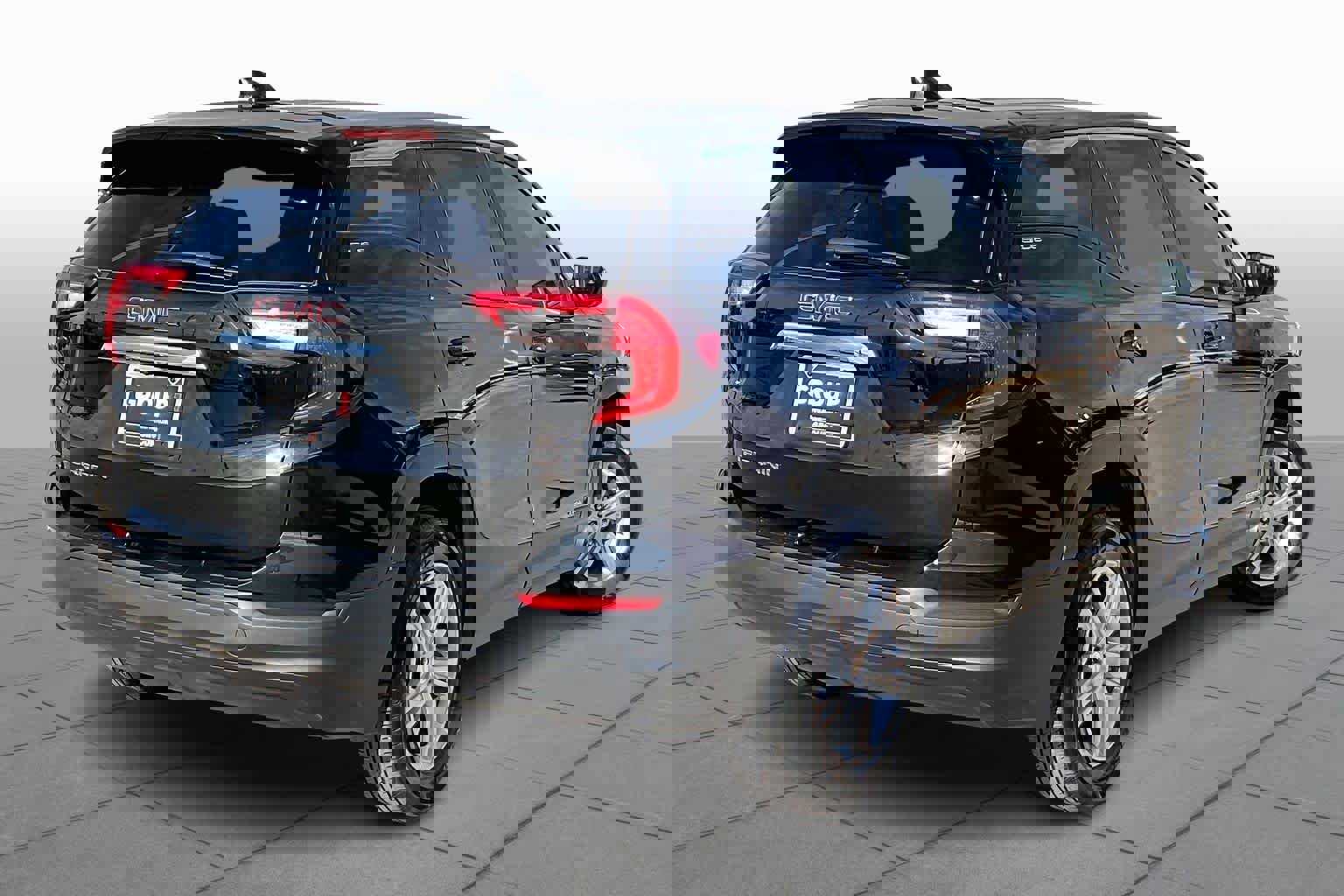 Used 2024 GMC Terrain SLE image 12