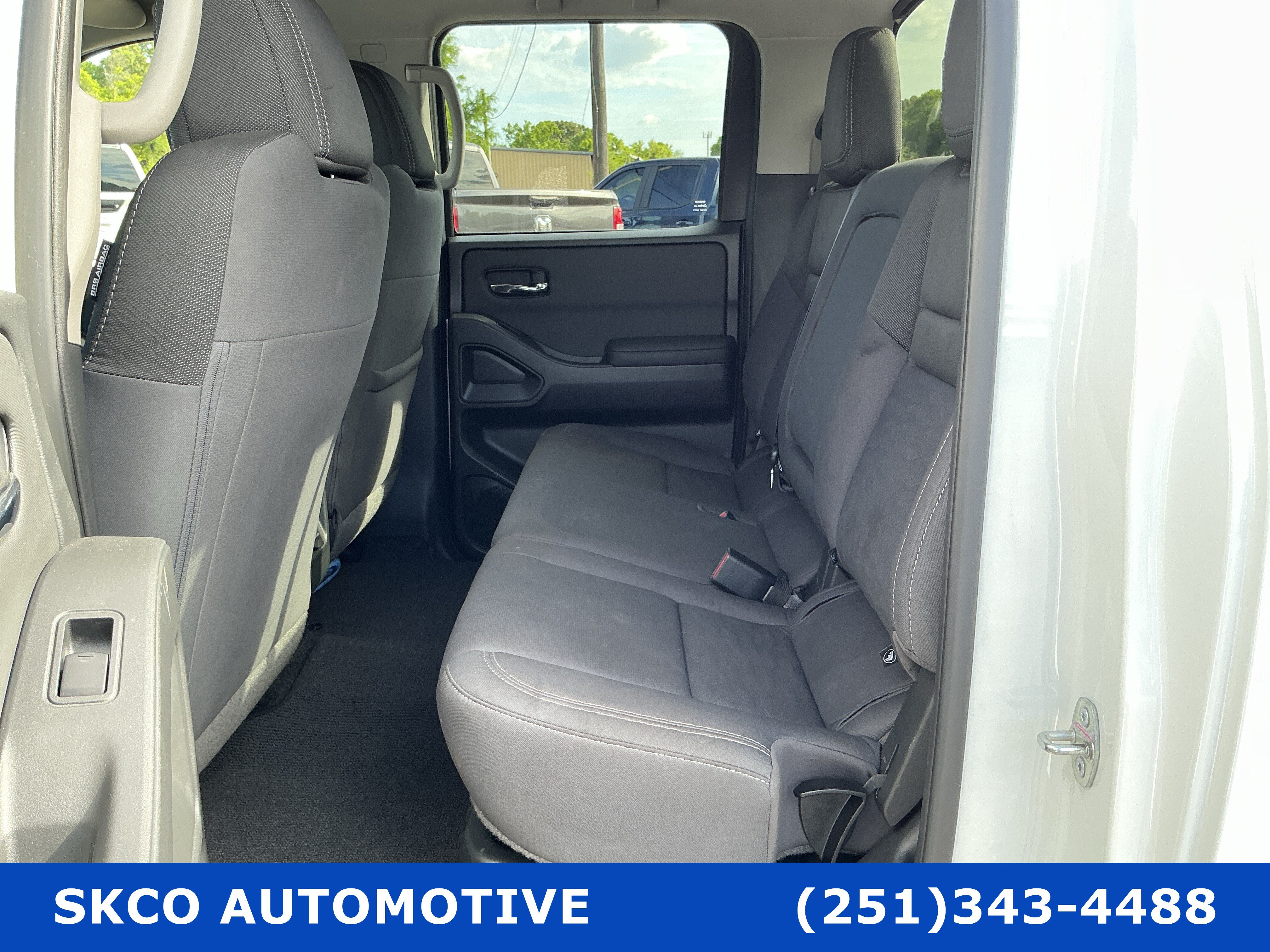 Used 2024 Nissan Frontier SV w/ SV Convenience Package RWD image 14