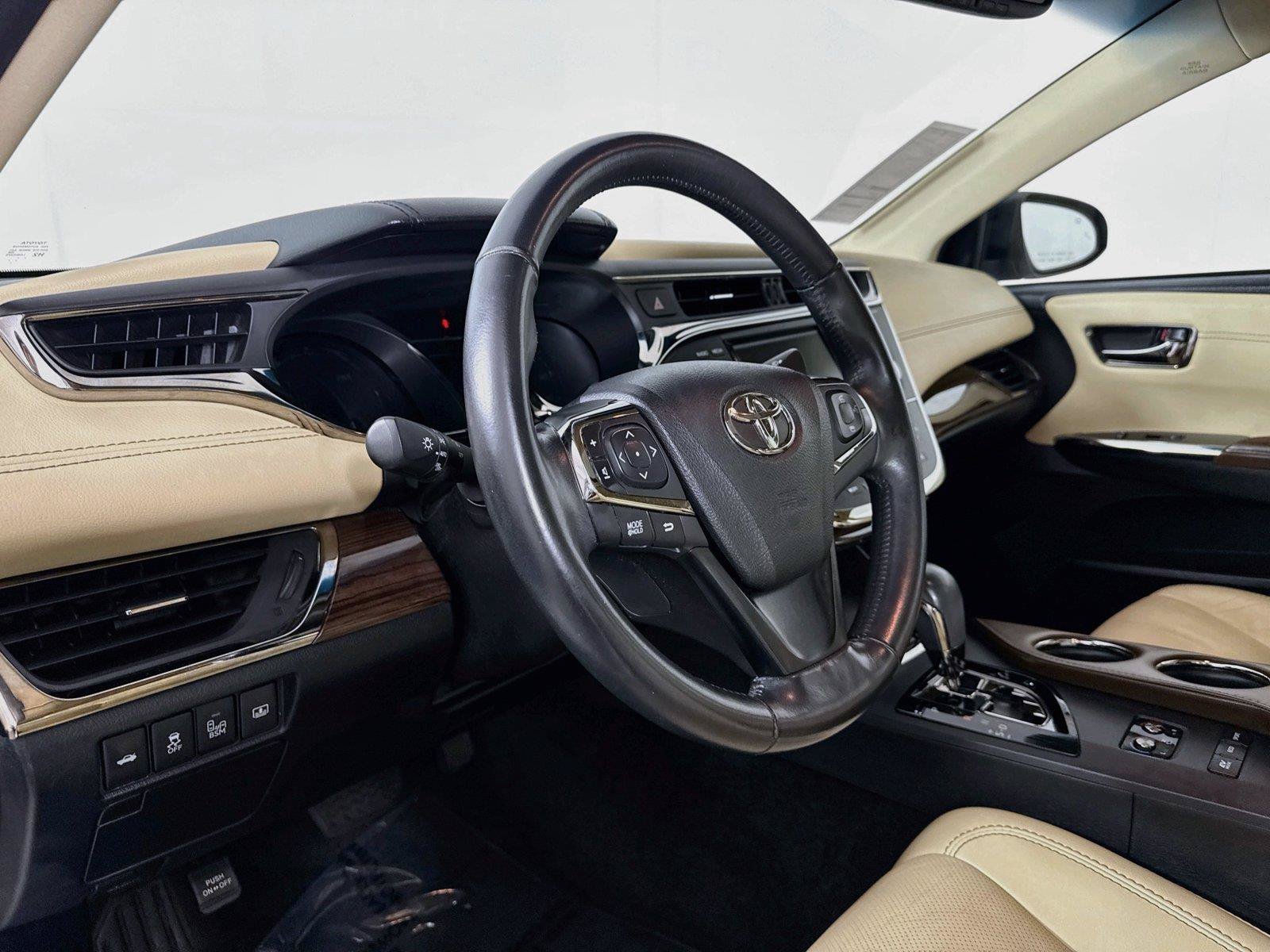 Used 2013 Toyota Avalon Limited FWD image 4