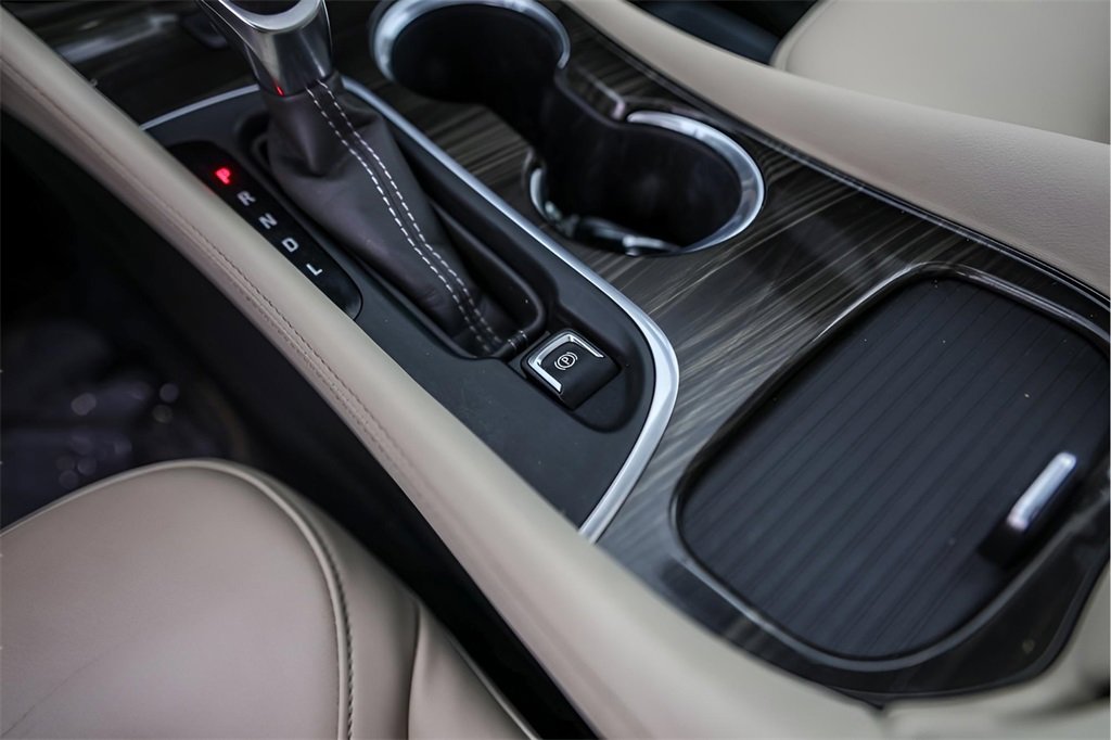 Used 2020 Buick Envision Essence w/ Experience Buick Package image 23