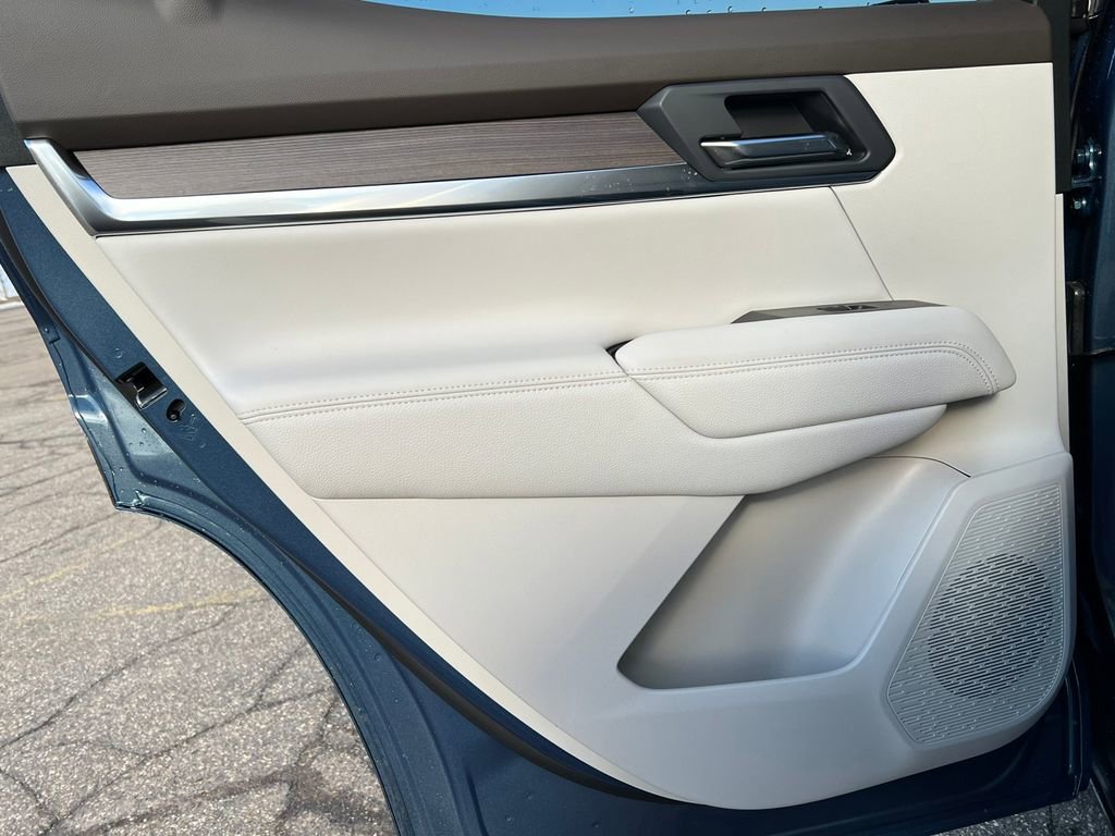 New 2026 GMC Terrain Denali w/ LPO, Floor Liner Package image 32